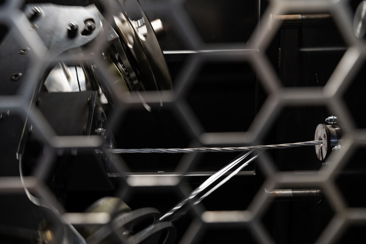 Stranding machine laying up wire